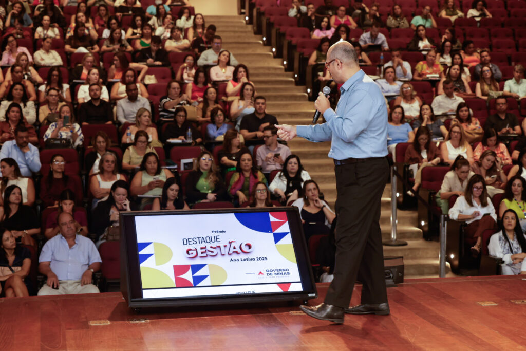Governo de Minas Valoriza Superintendências Regionais de Ensino com Excelência em 2025 Governo de Minas Valoriza Superintendências Regionais de Ensino com Excelência em 2025
