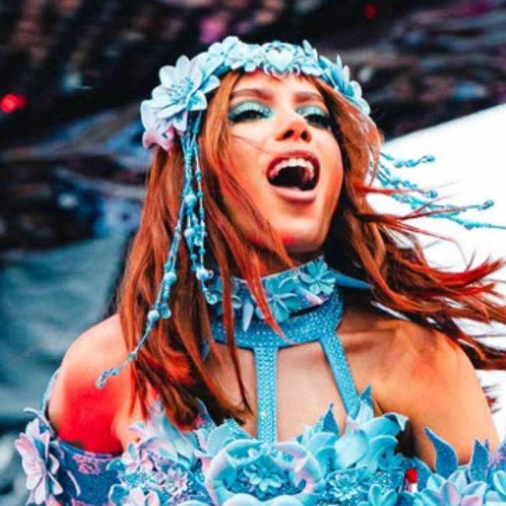 Homem flagrado agredindo mulher é afastado dos Ensaios da Anitta Homem flagrado agredindo mulher é afastado dos Ensaios da Anitta