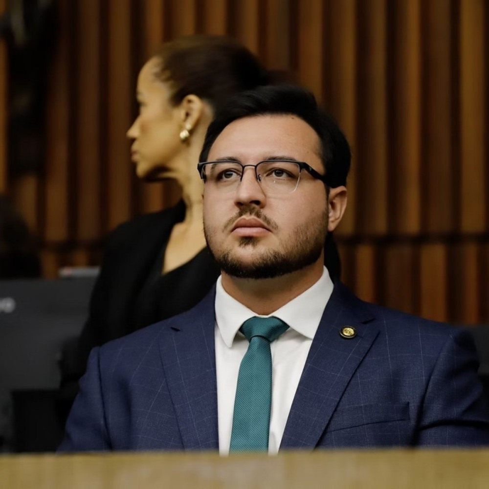 Pablo Almeida e as Fake News sobre Benefícios Sociais: ‘Querem Levar Vantagem em Tudo’ Pablo Almeida e as Fake News sobre Benefícios Sociais: 'Querem Levar Vantagem em Tudo'