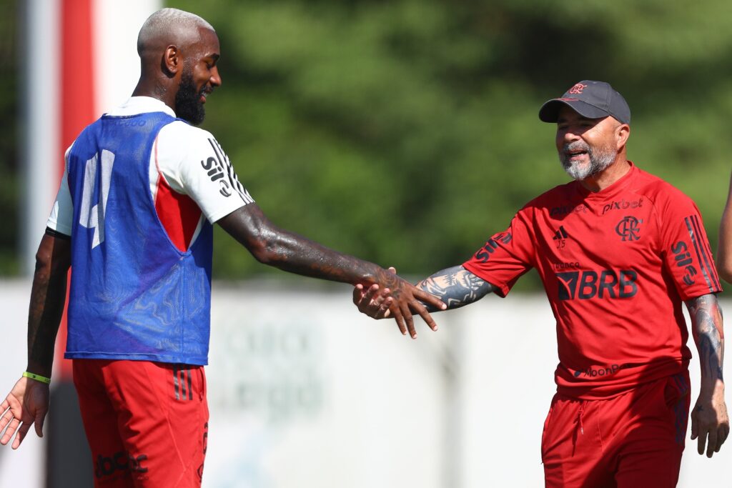 Sampaoli e Gerson: Reencontro Emocionante em Clássico Após Trocas de Elogios Sampaoli e Gerson: Reencontro Emocionante em Clássico Após Trocas de Elogios