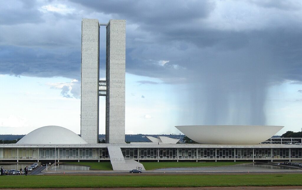Análise da Politização no Congresso: Desafios e Conflitos em Ano Eleitoral