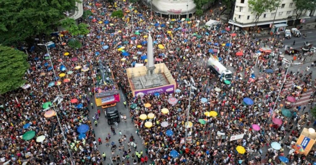 Carnaval 2026 em Belo Horizonte Gera R$ 1,4 Bilhão e Cria 25 Mil Empregos