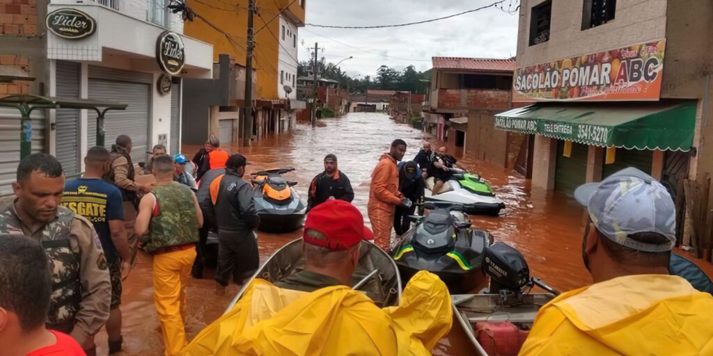 Chuvas Intensificadas em Juiz de Fora: 14 Mortes e 440 Desabrigados Chuvas Intensificadas em Juiz de Fora: 14 Mortes e 440 Desabrigados
