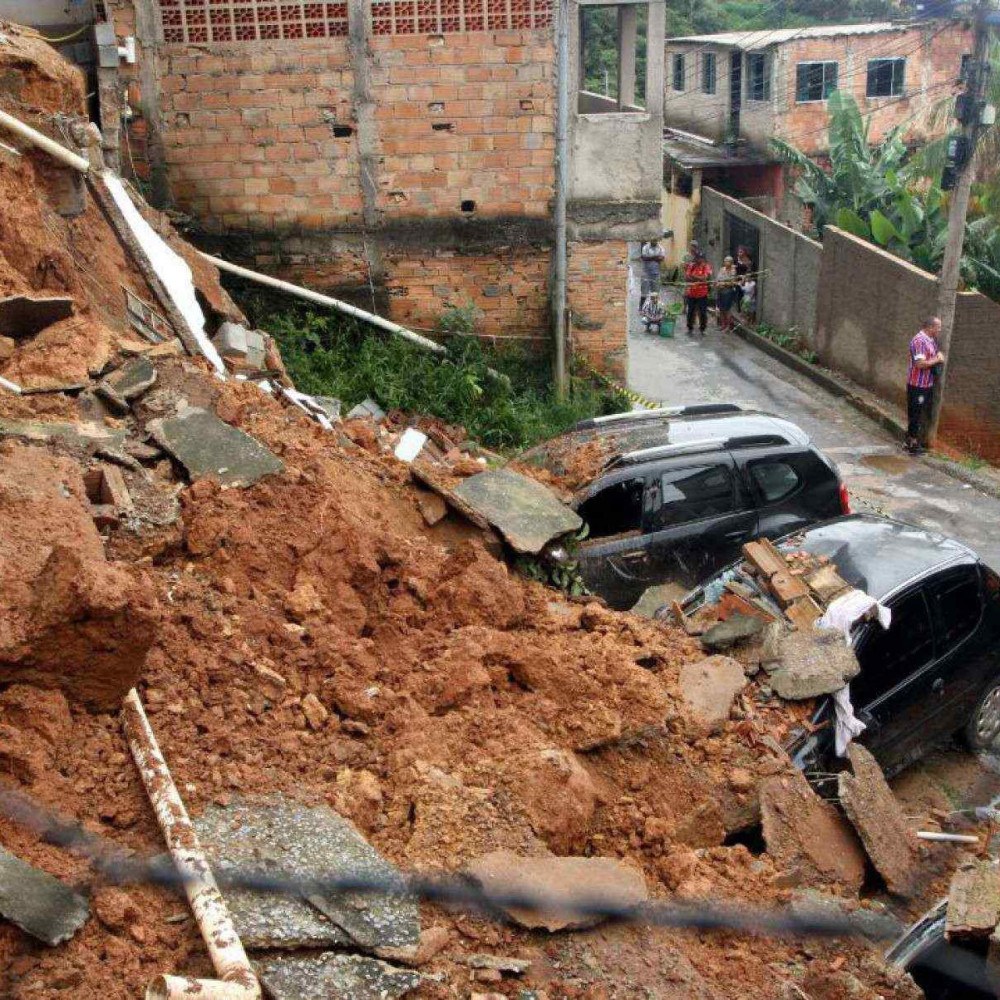 Cinco regiões de Belo Horizonte em alerta para deslizamentos: saiba como se proteger Cinco regiões de Belo Horizonte em alerta para deslizamentos: saiba como se proteger