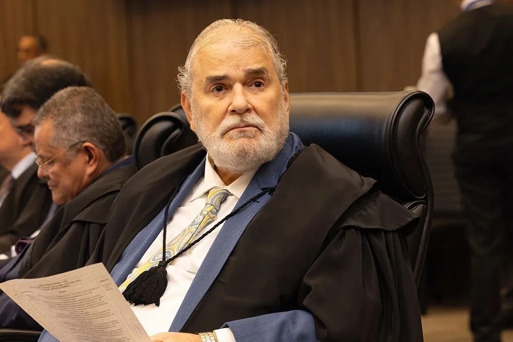 Desembargador de Minas Gerais assume vaga de Marco Buzzi no STJ Desembargador de Minas Gerais assume vaga de Marco Buzzi no STJ
