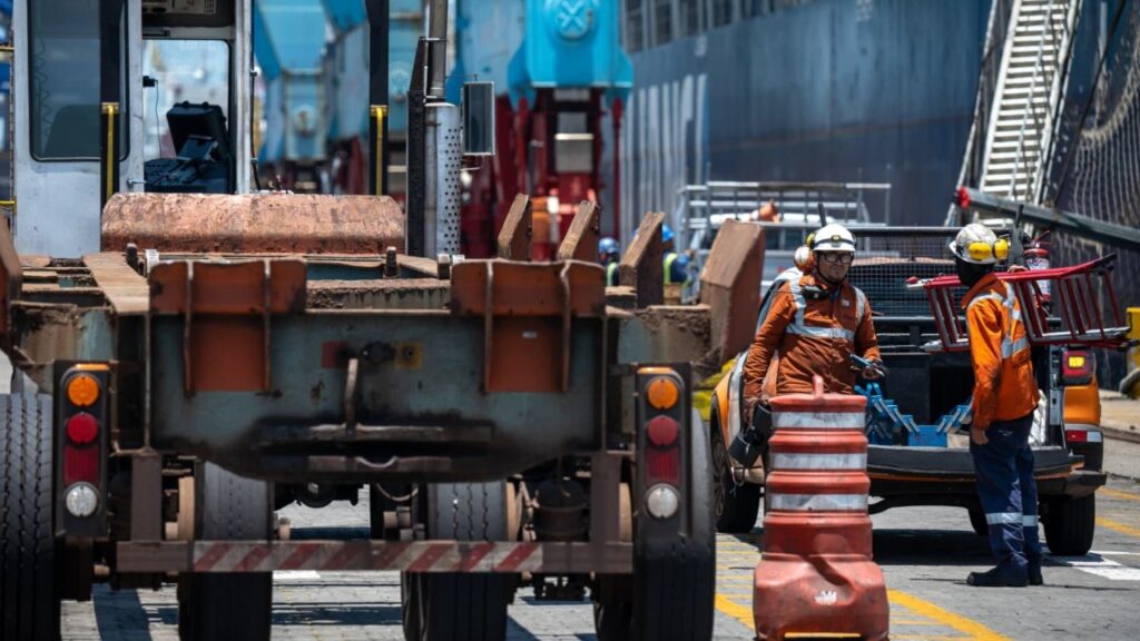 Estudo da CNI Revela Impactos da Redução da Jornada de Trabalho nos Estados Brasileiros Estudo da CNI Revela Impactos da Redução da Jornada de Trabalho nos Estados Brasileiros