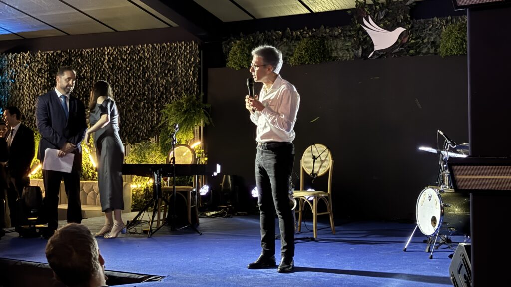 Governador de Minas defende o livre mercado como motor da economia brasileira Governador de Minas defende o livre mercado como motor da economia brasileira