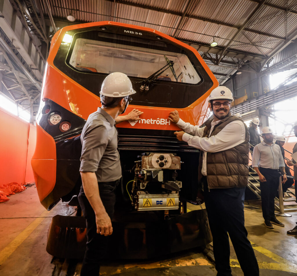 Governo de Minas lança novo trem do Metrô de Belo Horizonte: um marco na mobilidade urbana Governo de Minas lança novo trem do Metrô de Belo Horizonte: um marco na mobilidade urbana