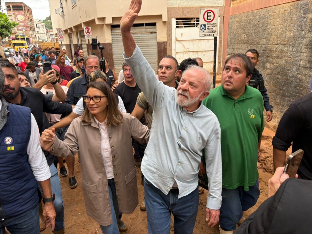 Lula Visita Minas Gerais: Ações em Favor das Vítimas das Chuvas Lula Visita Minas Gerais: Ações em Favor das Vítimas das Chuvas