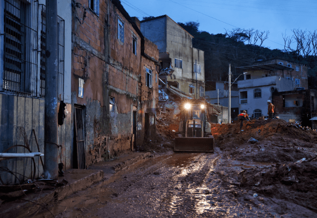 Minas Gerais Destina R$ 48,2 Milhões para Saúde em Municípios Atingidos por Chuvas Minas Gerais Destina R$ 48,2 Milhões para Saúde em Municípios Atingidos por Chuvas