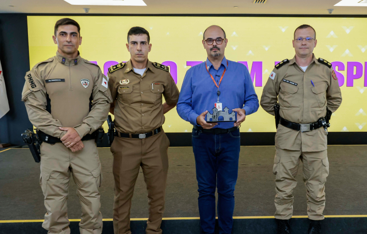 Vice-Governador de Minas Gerais Lança Cursos de Formação da Polícia Militar Vice-Governador de Minas Gerais Lança Cursos de Formação da Polícia Militar