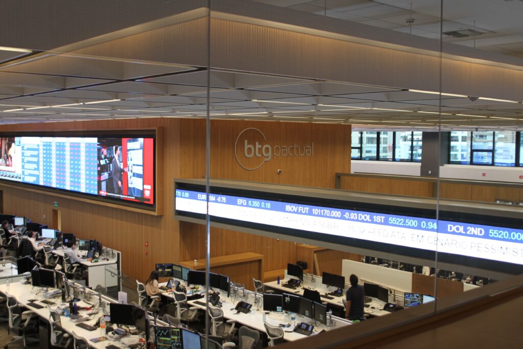 BTG Pactual Suspende Operações com PIX Após Desvio de R$ 100 Milhões em Ataque Hacker