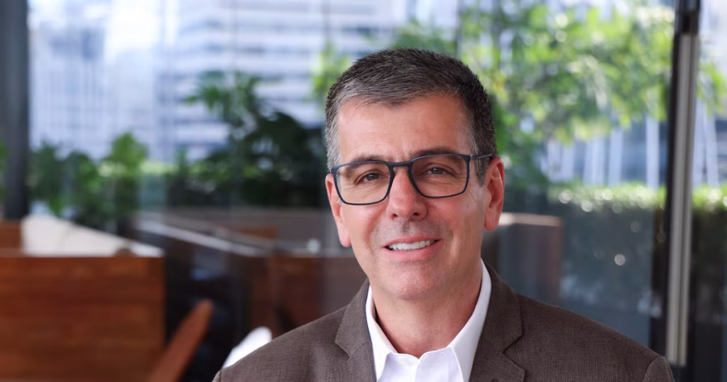 Conflito no Oriente Médio Aumenta Preocupações com Custos de Frete e Alumínio, Afirma CEO da Mineradora Conflito no Oriente Médio Aumenta Preocupações com Custos de Frete e Alumínio, Afirma CEO da Minerad