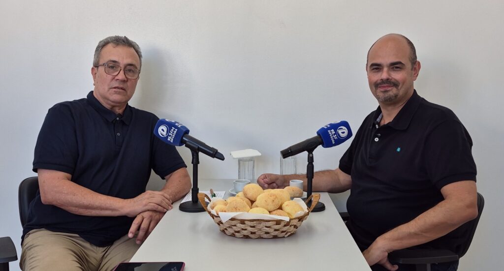 Governador de Minas Gerais Participa do Rádio Comunidade e Abre o Jogo sobre sua Gestão Governador de Minas Gerais Participa do Rádio Comunidade e Abre o Jogo sobre sua Gestão