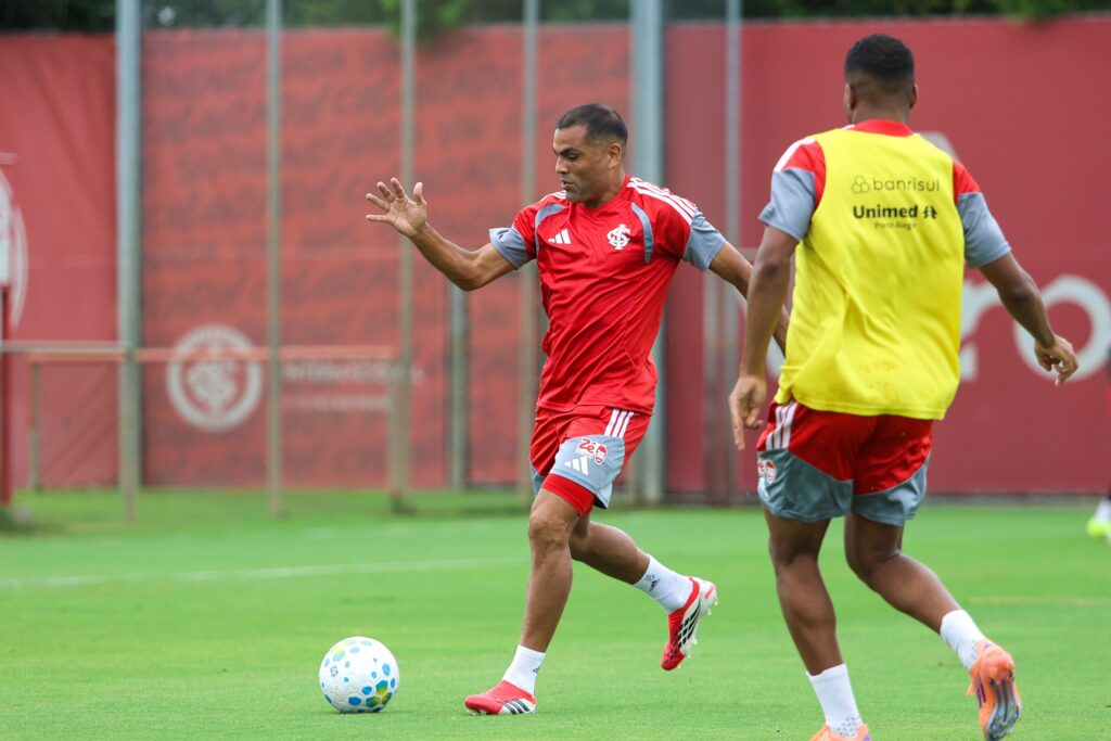 Internacional Finaliza Preparativos e Parte para Minas em Busca da Vitória Internacional Finaliza Preparativos e Parte para Minas em Busca da Vitória
