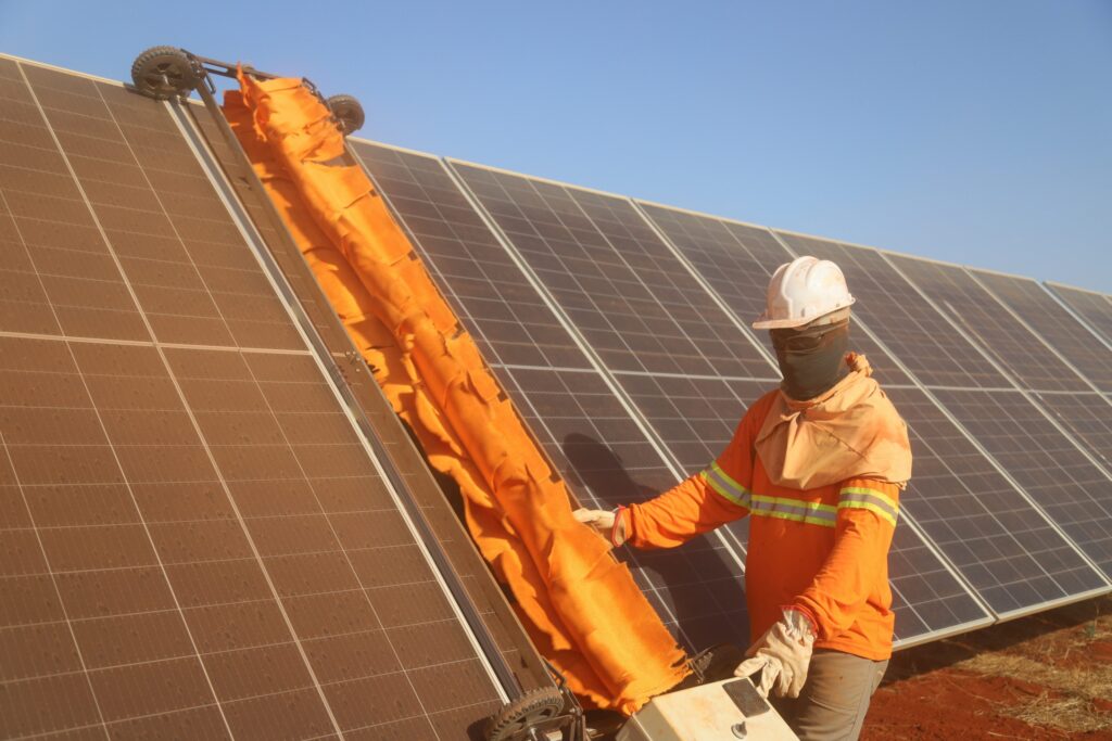 Minas Gerais Alcanca 14 GW em Geração de Energia Solar: Um Marco Sustentável Minas Gerais Alcanca 14 GW em Geração de Energia Solar: Um Marco Sustentável