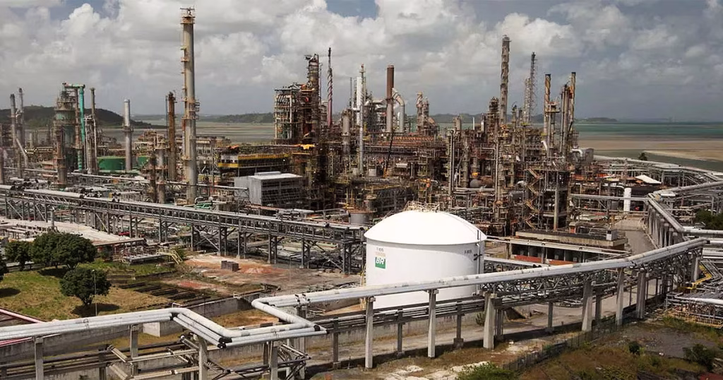 Petrobras Avalia Possibilidade de Recompra da Refinaria de Mataripe Após Declarações de Lula Petrobras Avalia Possibilidade de Recompra da Refinaria de Mataripe Após Declarações de Lula