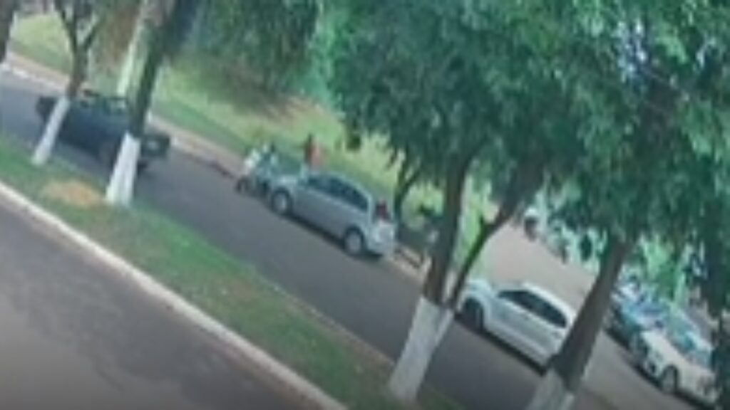 Homem é assassinado com tiros nas costas em frente a unidade de saúde em MG