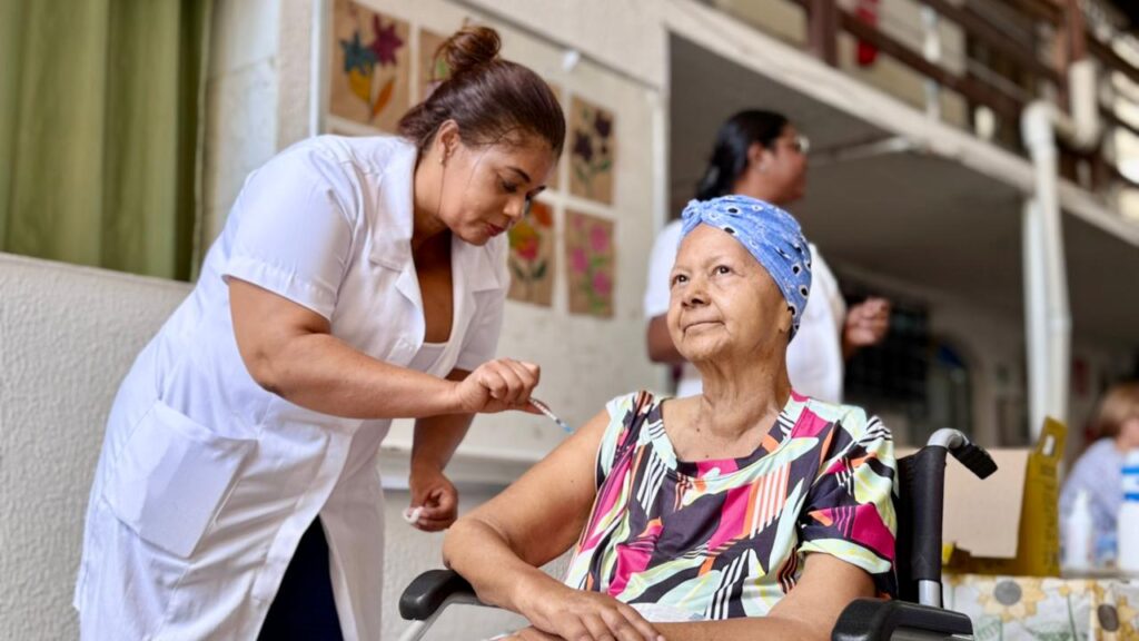 Minas Gerais Intensifica Vacinação contra Gripe com 96% dos Municípios Mobilizados Minas Gerais Intensifica Vacinação contra Gripe com 96% dos Municípios Mobilizados