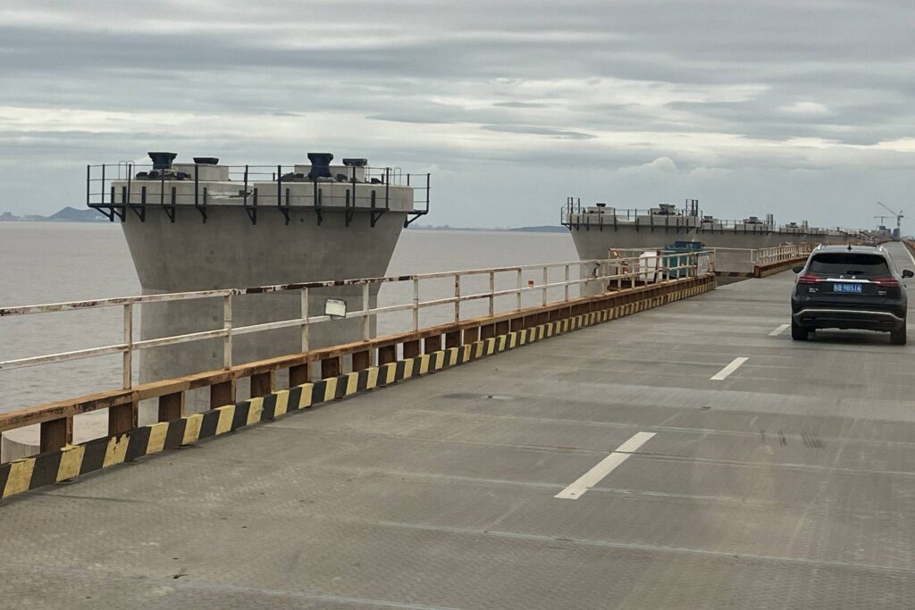 Navio Chinês Transporta 800 Toneladas de Equipamentos para a Ponte Salvador-Itaparica Navio Chinês Transporta 800 Toneladas de Equipamentos para a Ponte Salvador-Itaparica