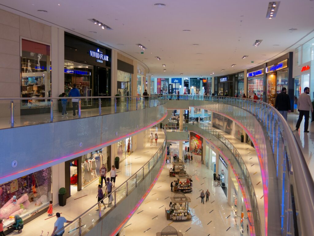 Novo shopping de R$ 400 milhões no Brasil promete revolucionar o comércio local Novo shopping de R$ 400 milhões no Brasil promete revolucionar o comércio local