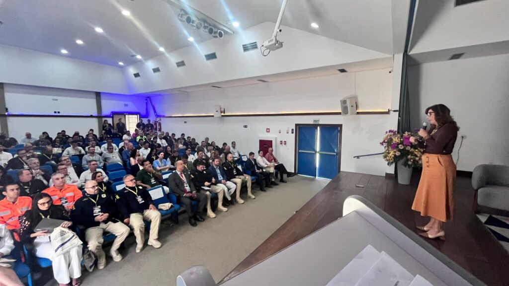 Seminário em Poços de Caldas Discute Segurança Pública e Roubo de Cargas Seminário em Poços de Caldas Discute Segurança Pública e Roubo de Cargas