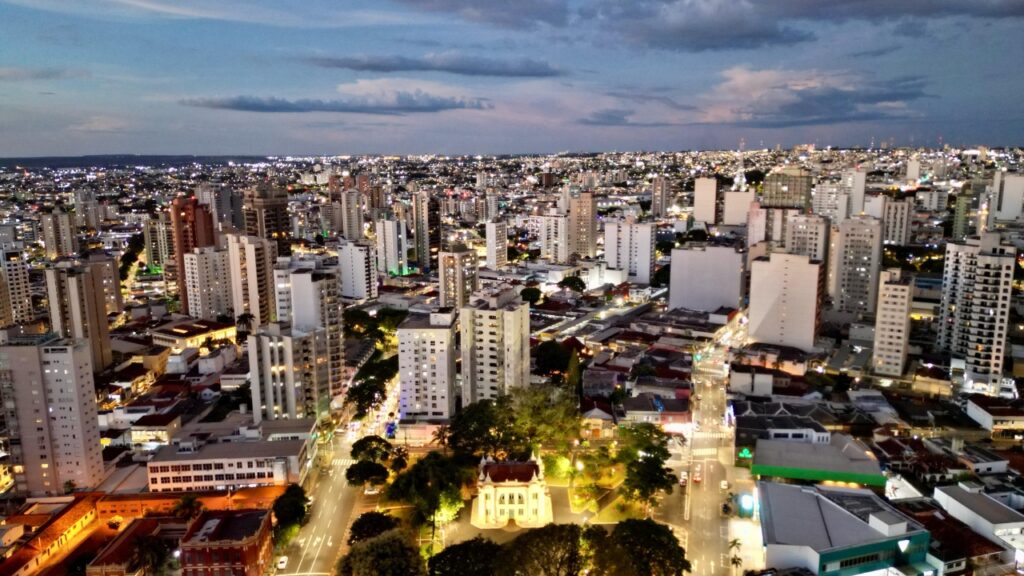 Uberlândia: PIB supera 16 capitais e se destaca em Minas Gerais Uberlândia: PIB supera 16 capitais e se destaca em Minas Gerais