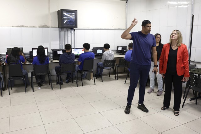 Audiência Pública Debate Concessão de 95 Escolas Estaduais em Minas Gerais Audiência Pública Debate Concessão de 95 Escolas Estaduais em Minas Gerais
