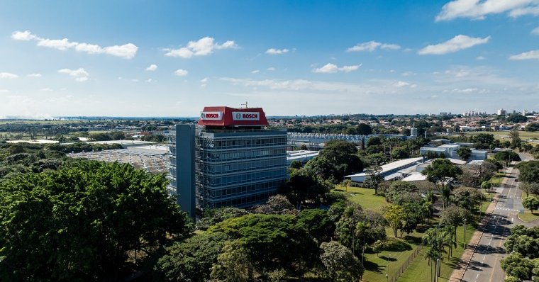Bosch Recebe R$ 29,7 Milhões do BNDES para Inovação em Etanol em Veículos Pesados Bosch Recebe R$ 29,7 Milhões do BNDES para Inovação em Etanol em Veículos Pesados