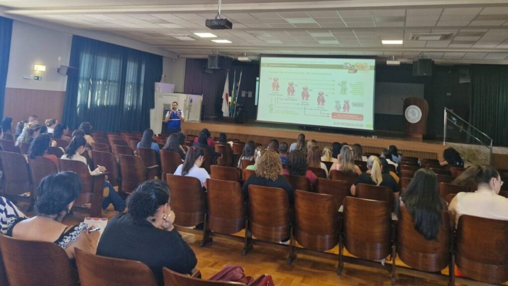 Capacitação Essencial: Profissionais de Saúde em Barbacena Aprendem sobre Doenças Crônicas