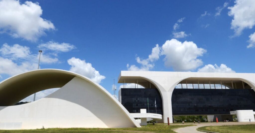 Minas Gerais arrecada R$ 32,2 bilhões e registra crescimento de 3,15% no primeiro trimestre Minas Gerais arrecada R$ 32,2 bilhões e registra crescimento de 3,15% no primeiro trimestre