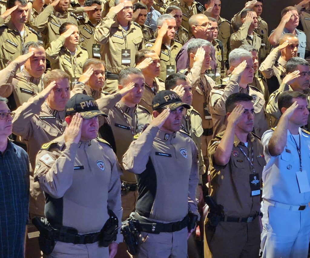Seminário Nacional da Polícia Militar: Estratégias Contra a Governança Criminal Seminário Nacional da Polícia Militar: Estratégias Contra a Governança Criminal