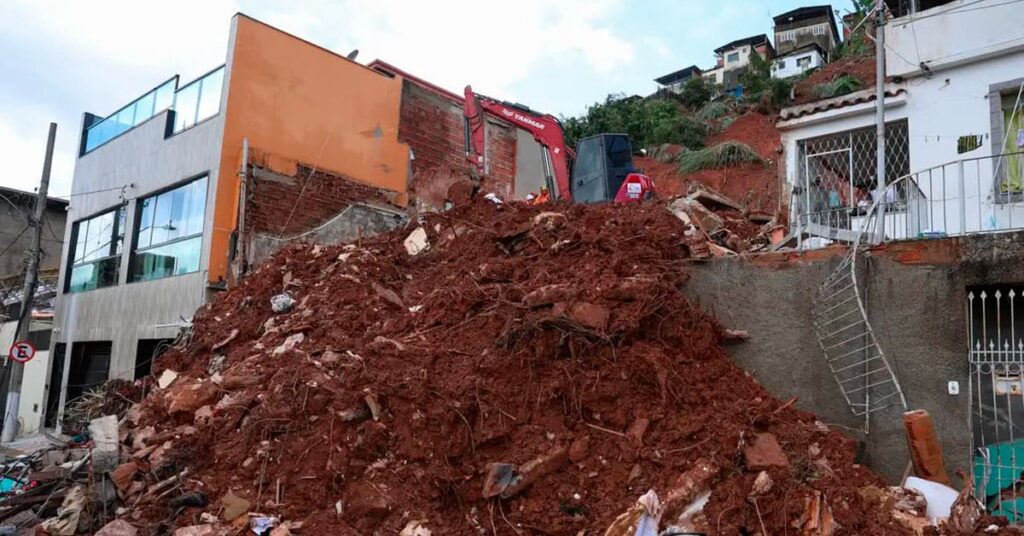 Ubá inicia recuperação econômica após prejuízos de R$ 2,5 bilhões pelas chuvas Ubá inicia recuperação econômica após prejuízos de R$ 2,5 bilhões pelas chuvas
