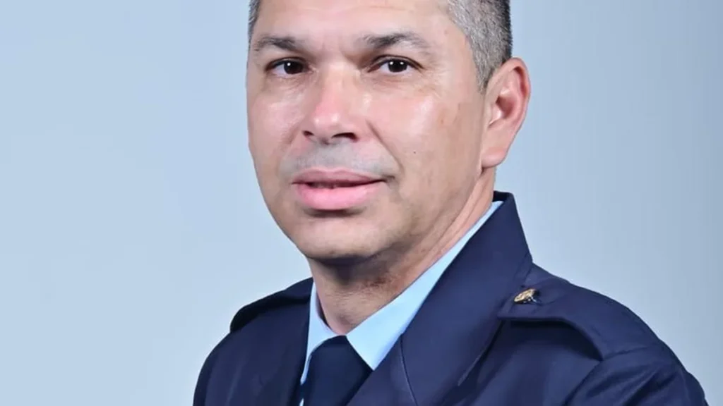 Ex-Comandante da GCM de Uberaba Recebe Medalha Nacional em Reconhecimento à Segurança Pública Ex-Comandante da GCM de Uberaba Recebe Medalha Nacional em Reconhecimento à Segurança Pública