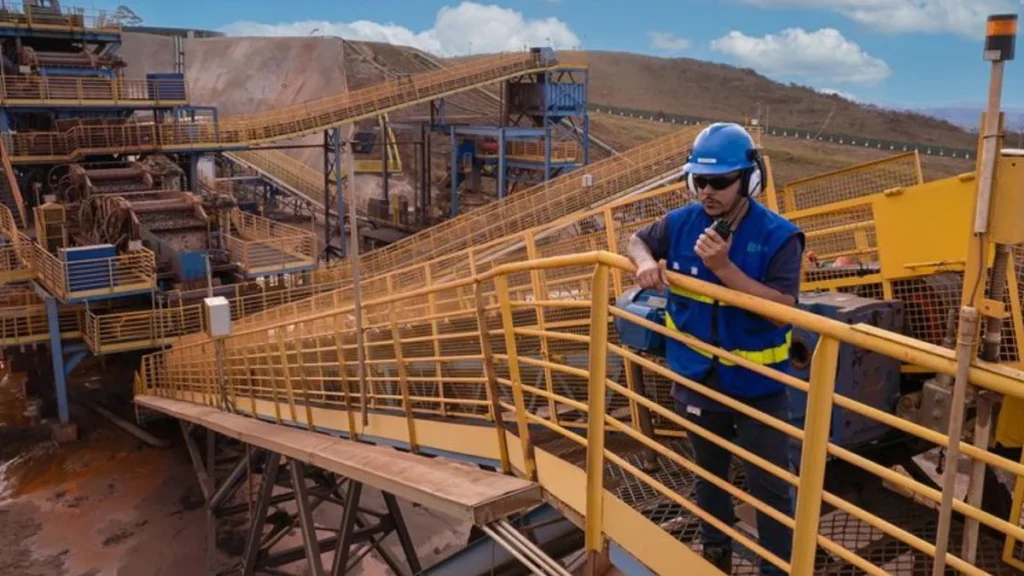 Produção Industrial de Minas Gerais Cresce 0,3% em Julho e Reverte Quedas Recentes