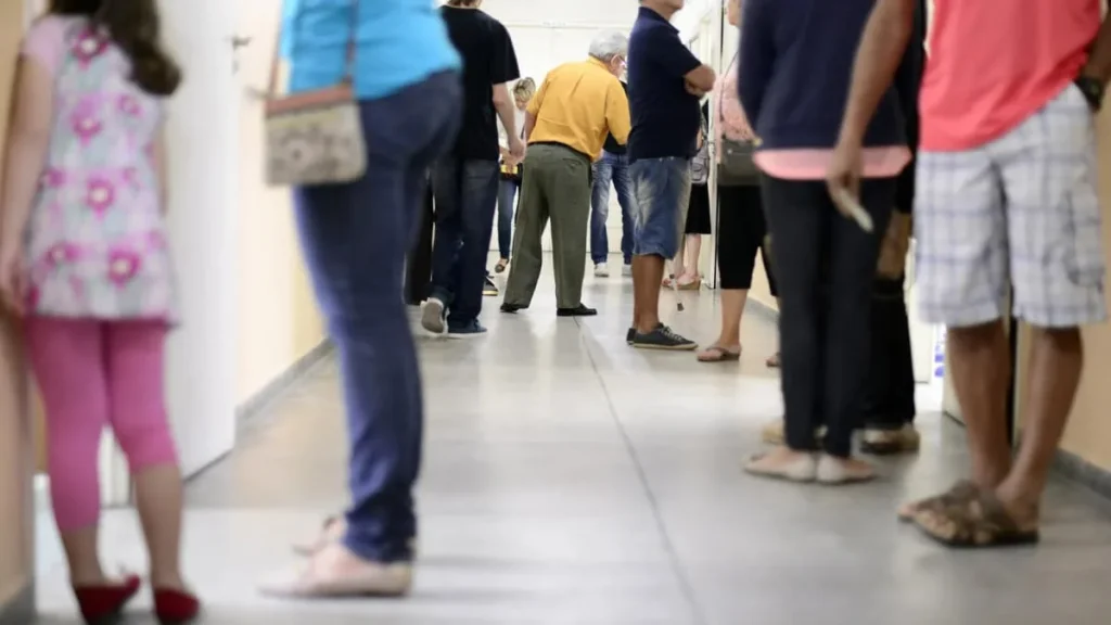 Abstenção recorde em Uberlândia desafia tendência nacional no 2º turno das eleições Abstenção recorde em Uberlândia desafia tendência nacional no 2º turno das eleições