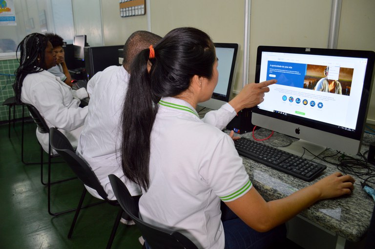 MEC Lança Consulta Pública para Definir Diretrizes sobre Inteligência Artificial na Educação Imagem do artigo