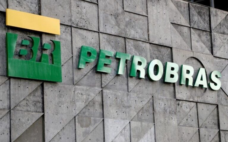 Petrobras Destina R$ 2,6 Bilhões à Bahia em Embarcações e Fertilizantes Imagem do artigo