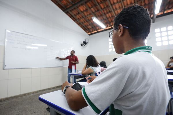 Camaçari Antecipou Pagamento do Terço de Férias para Servidores da Educação Camaçari Antecipou Pagamento do Terço de Férias para Servidores da Educação