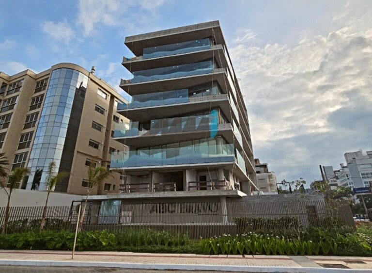 Mercado Imobiliário de SC Foca em Paulistas de Alta Renda com Projetos Exclusivos Mercado Imobiliário de SC Foca em Paulistas de Alta Renda com Projetos Exclusivos
