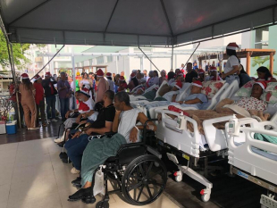 Natal Solidário: Pacientes do Hospital Mont Serrat Assistem a Espetáculo Teatral Especial Natal Solidário: Pacientes do Hospital Mont Serrat Assistem a Espetáculo Teatral Especial
