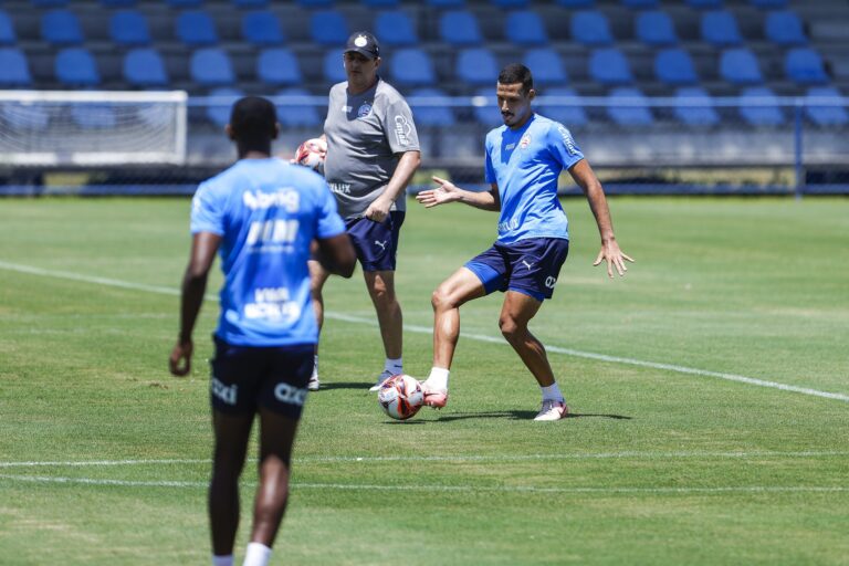Bahia Inicia Preparação para o Primeiro Ba-Vi com Aniversário de Ceni em Foco Bahia Inicia Preparação para o Primeiro Ba-Vi com Aniversário de Ceni em Foco
