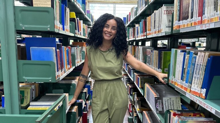 Domitila Barros Inicia Aulas em Universidade de Pernambuco: ‘Educação Transformou Minha Vida’ Domitila Barros Inicia Aulas em Universidade de Pernambuco: 'Educação Transformou Minha Vida'