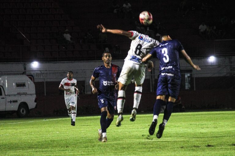 Empate Sem Gols: Atlético de Alagoinhas e Bahia de Feira no Campeonato Baiano Empate Sem Gols: Atlético de Alagoinhas e Bahia de Feira no Campeonato Baiano