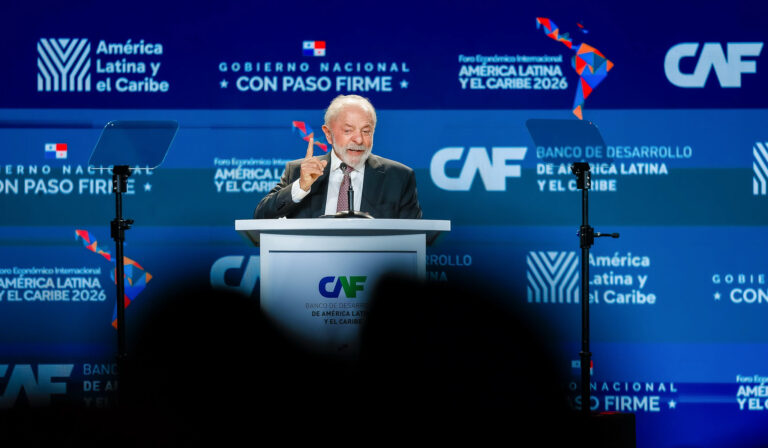 Estado de Saúde de Lula Após Cirurgia de Catarata: Avaliação Positiva Estado de Saúde de Lula Após Cirurgia de Catarata: Avaliação Positiva