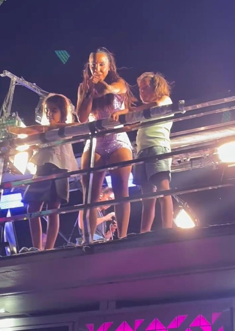 Filhas de Ivete Sangalo Brilham no Carnaval de Juazeiro; Veja o Vídeo! Filhas de Ivete Sangalo Brilham no Carnaval de Juazeiro; Veja o Vídeo!