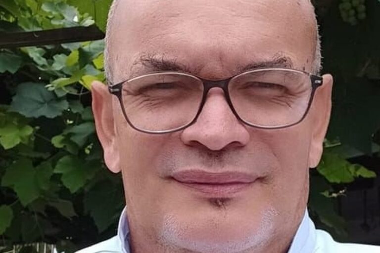 Jorge Soares Apresenta Novo Livro em Salvador: A Humanização ao Longo da História Jorge Soares Apresenta Novo Livro em Salvador: A Humanização ao Longo da História