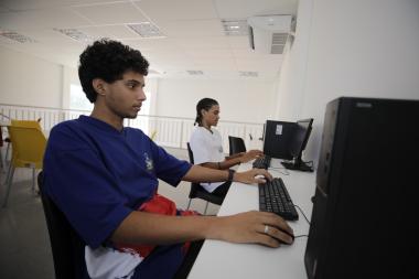 Matrículas na Rede Estadual de Ensino: 500 Mil Solicitações até 20 de Janeiro Matrículas na Rede Estadual de Ensino: 500 Mil Solicitações até 20 de Janeiro