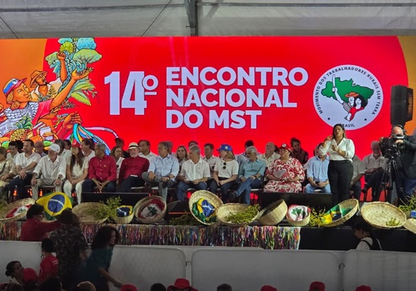 MST Declara Apoio à Reeleição de Lula: Uma Nova Etapa no Cenário Político MST Declara Apoio à Reeleição de Lula: Uma Nova Etapa no Cenário Político