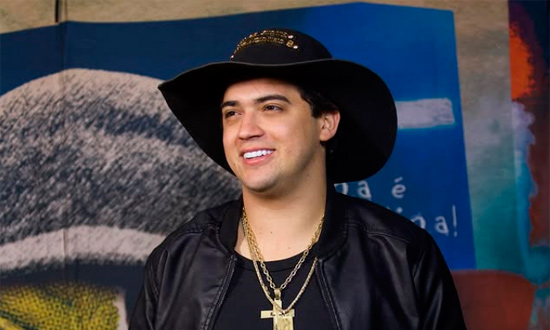 Natanzinho Lima Interrompe Show na Bahia Devido a Problemas de Saúde Natanzinho Lima Interrompe Show na Bahia Devido a Problemas de Saúde